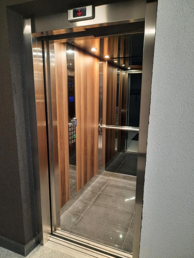 Apartman Bulevar Sarajevo - Free Parking Exterior foto