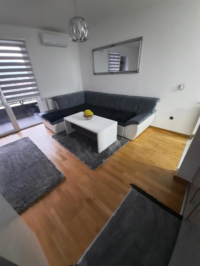 Apartman Bulevar Sarajevo - Free Parking Exterior foto