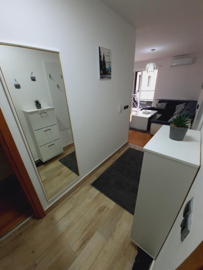 Apartman Bulevar Sarajevo - Free Parking Exterior foto