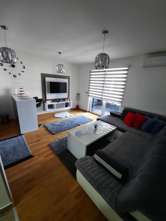 Apartman Bulevar Sarajevo - Free Parking Exterior foto